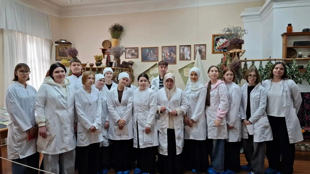 В Елабуге будущих медиков посвятили в профессию в музее Бехтерева