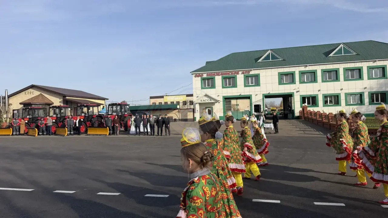 Глава Мензелинска проверил АТП — директора на месте не было