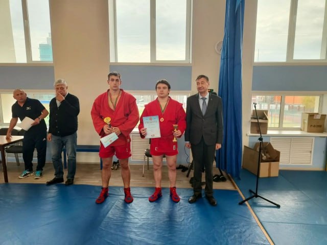 Самбисты завоевали три медали на чемпионате Татарстана в Казани