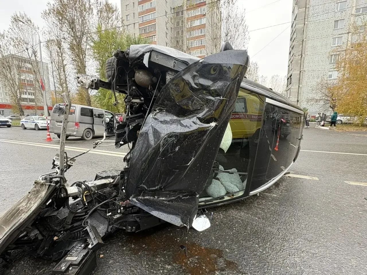 В Тюмени женщина погибла в массовом ДТП с четырьмя автомобилями