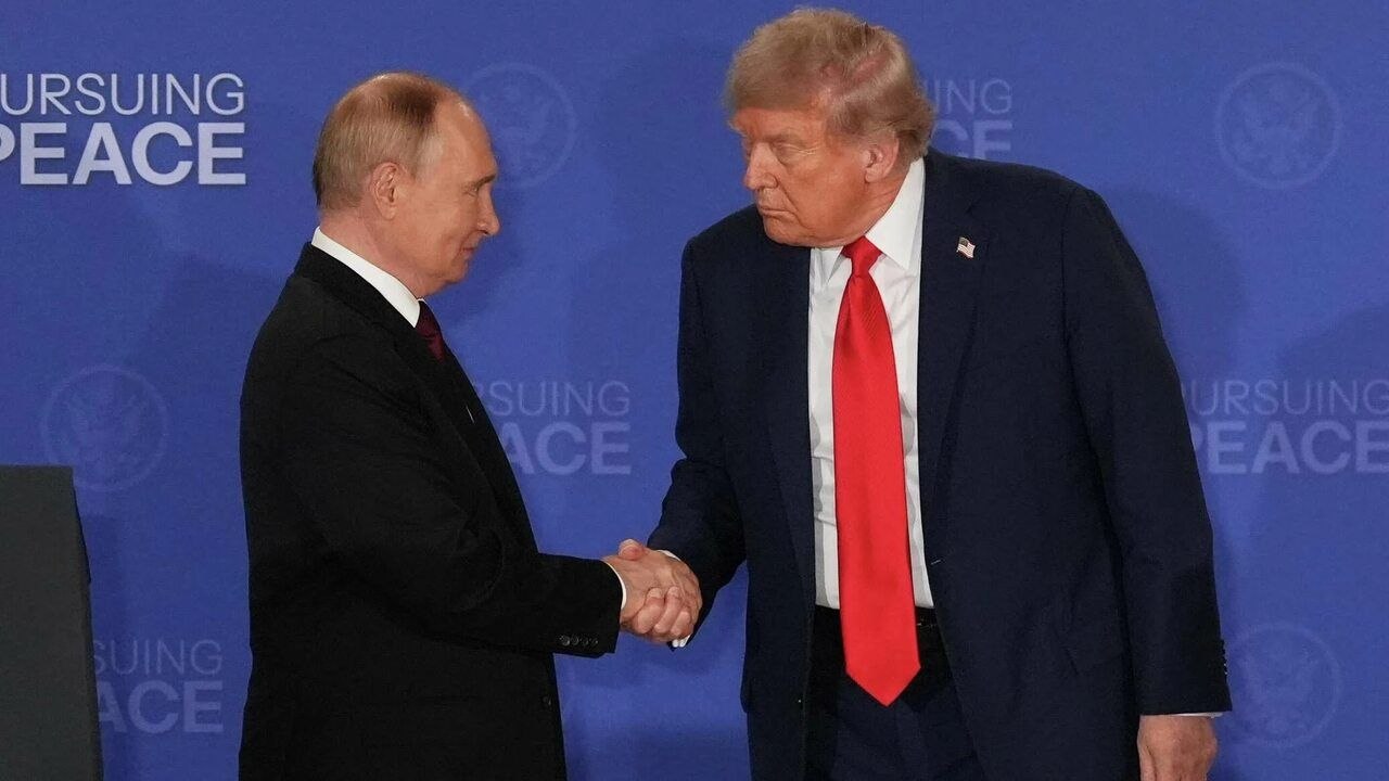 Трамп приостановил введение новых антироссийских санкций