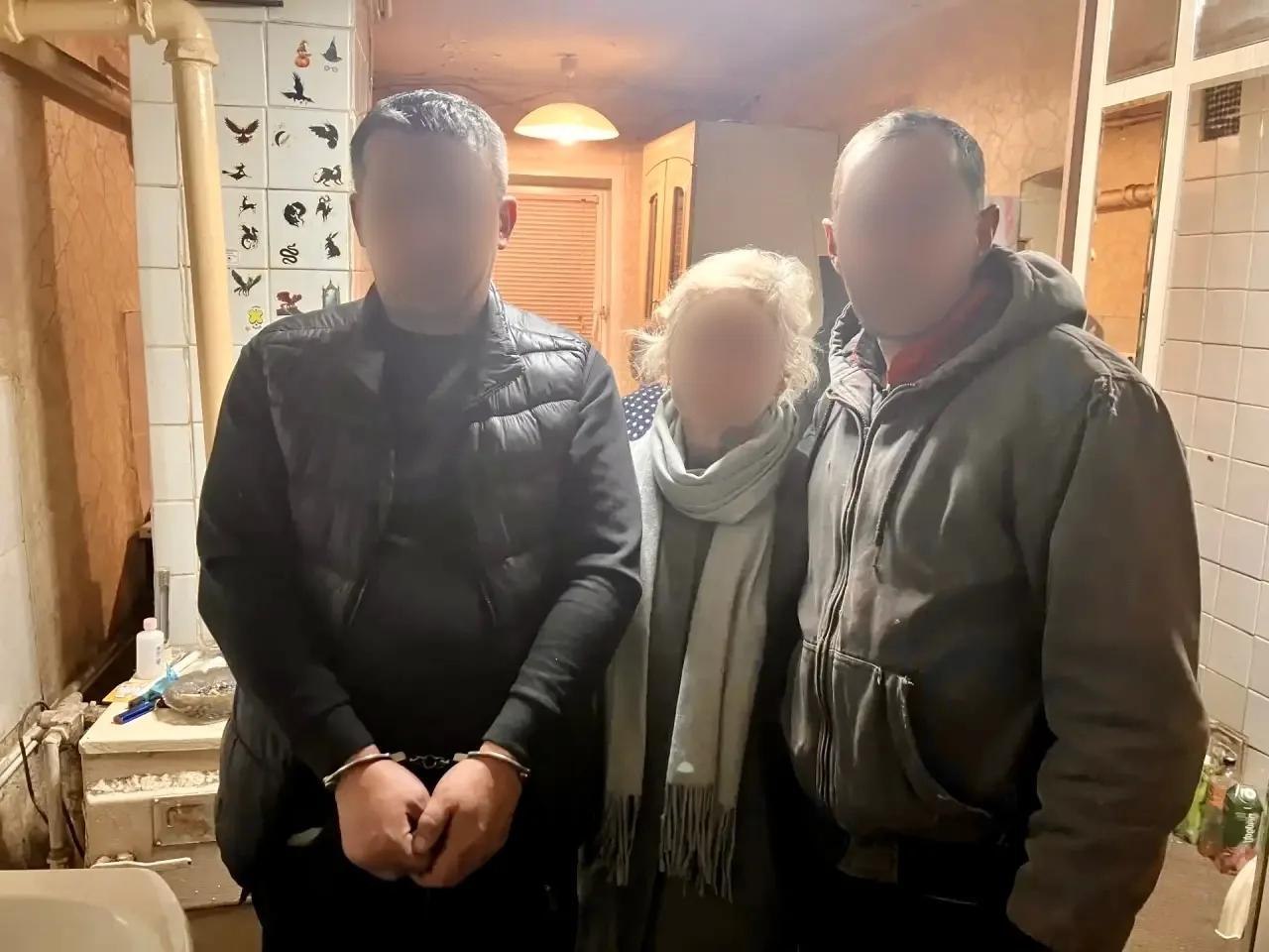Казанец забрал у пенсионерки из Оренбуржья 5,5 млн рублей для мошенников