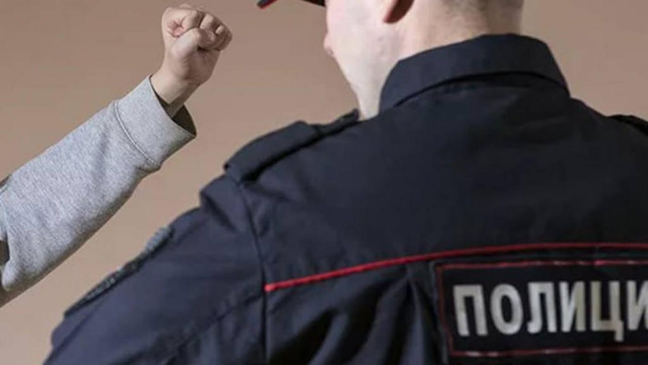 Пять угонов и удар полицейскому: житель Заинска получил 4 года колонии