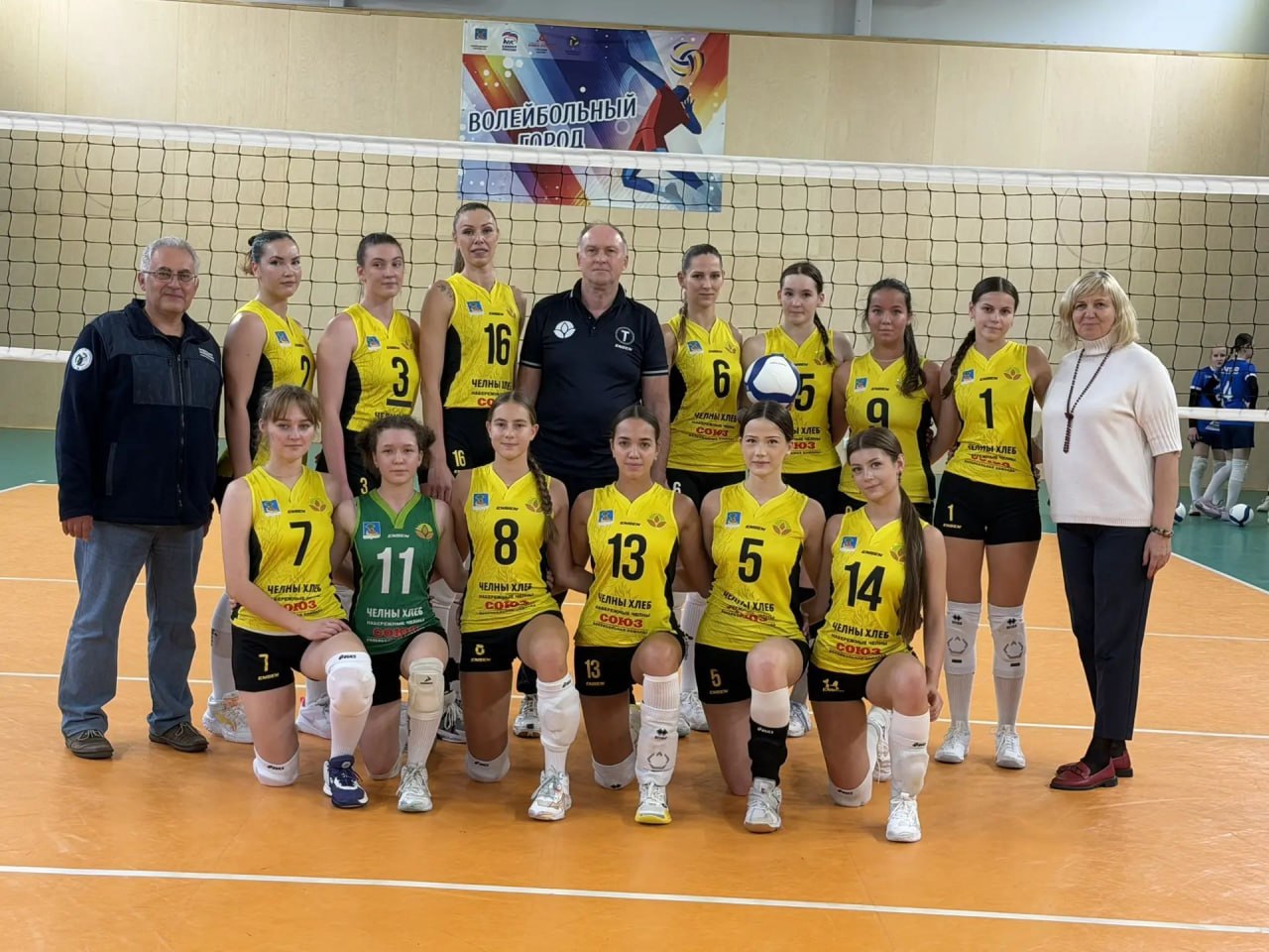 Челнинские волейболисты выиграли все матчи первого тура чемпионата ПФО