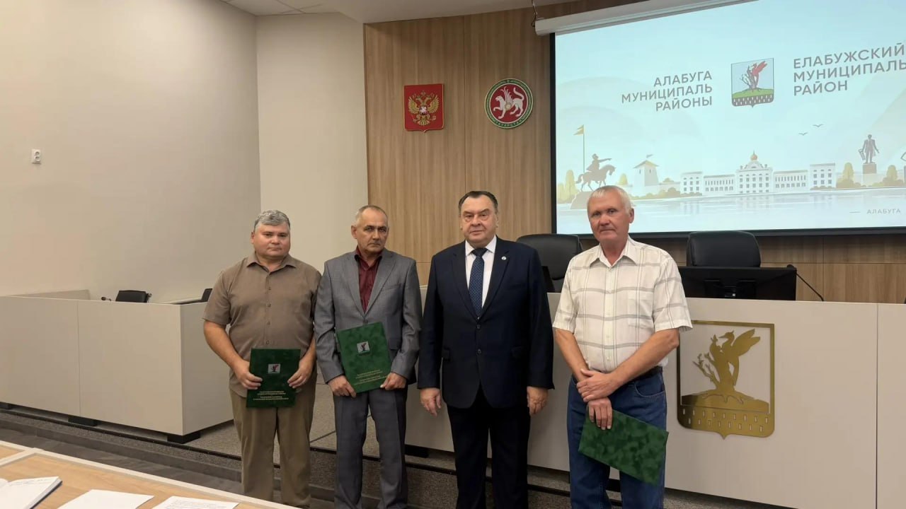 В Елабуге наградили водителей за многолетнюю работу без аварий