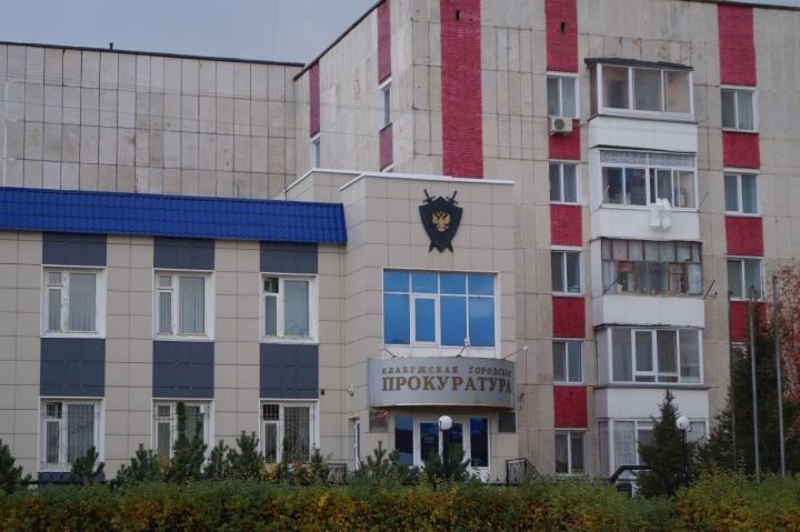 В Елабуге мужчина лишился машины и свободы за повторную пьяную езду