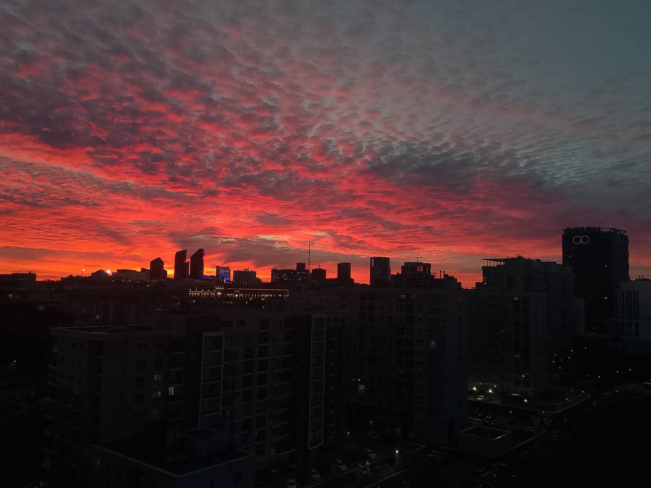 Уфа сегодня буквально утонула в огненном закате!