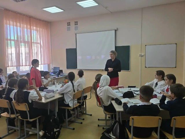 В Азнакаево школьники посвятили открытый урок Ивану Бунину