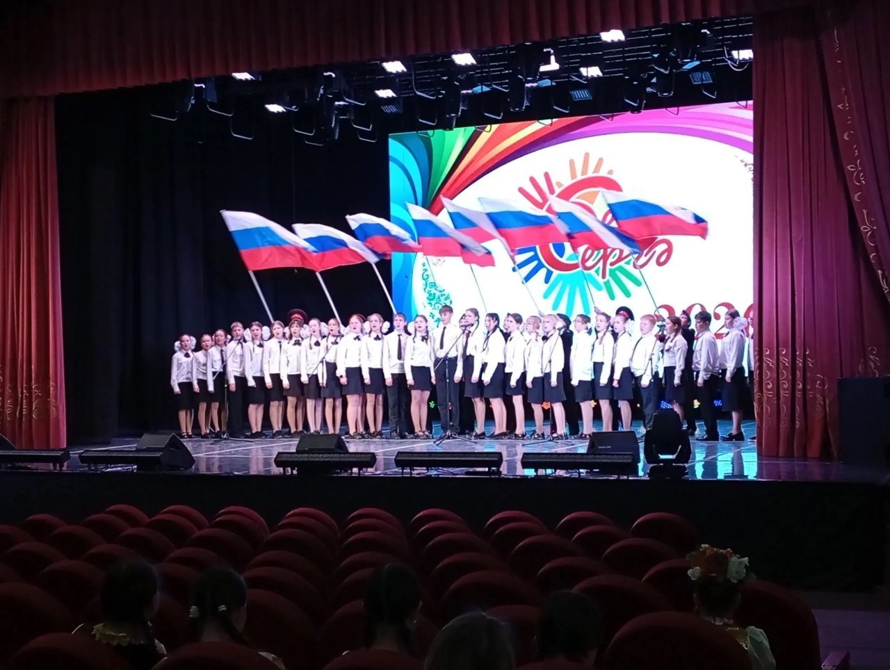 Семь районов — одна сцена в Менделеевске
