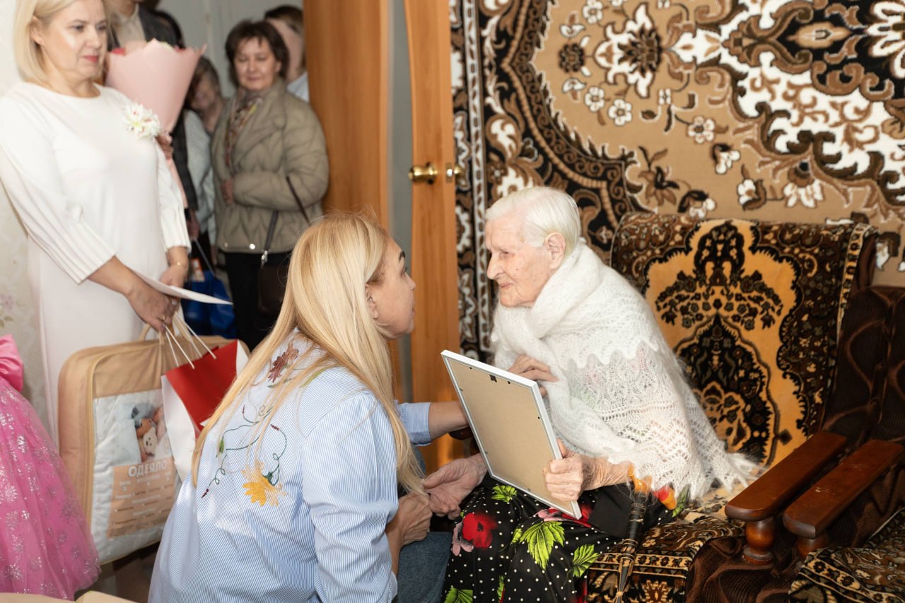 Жительница Нижнекамска Александра Шумилова отмечает 100-летний юбилей!