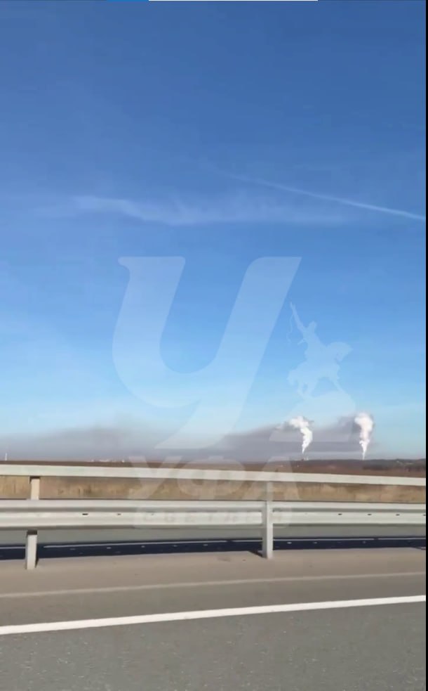 Уфимцы жалуются на химический запах и смог, а проверки показывают — всё в норме