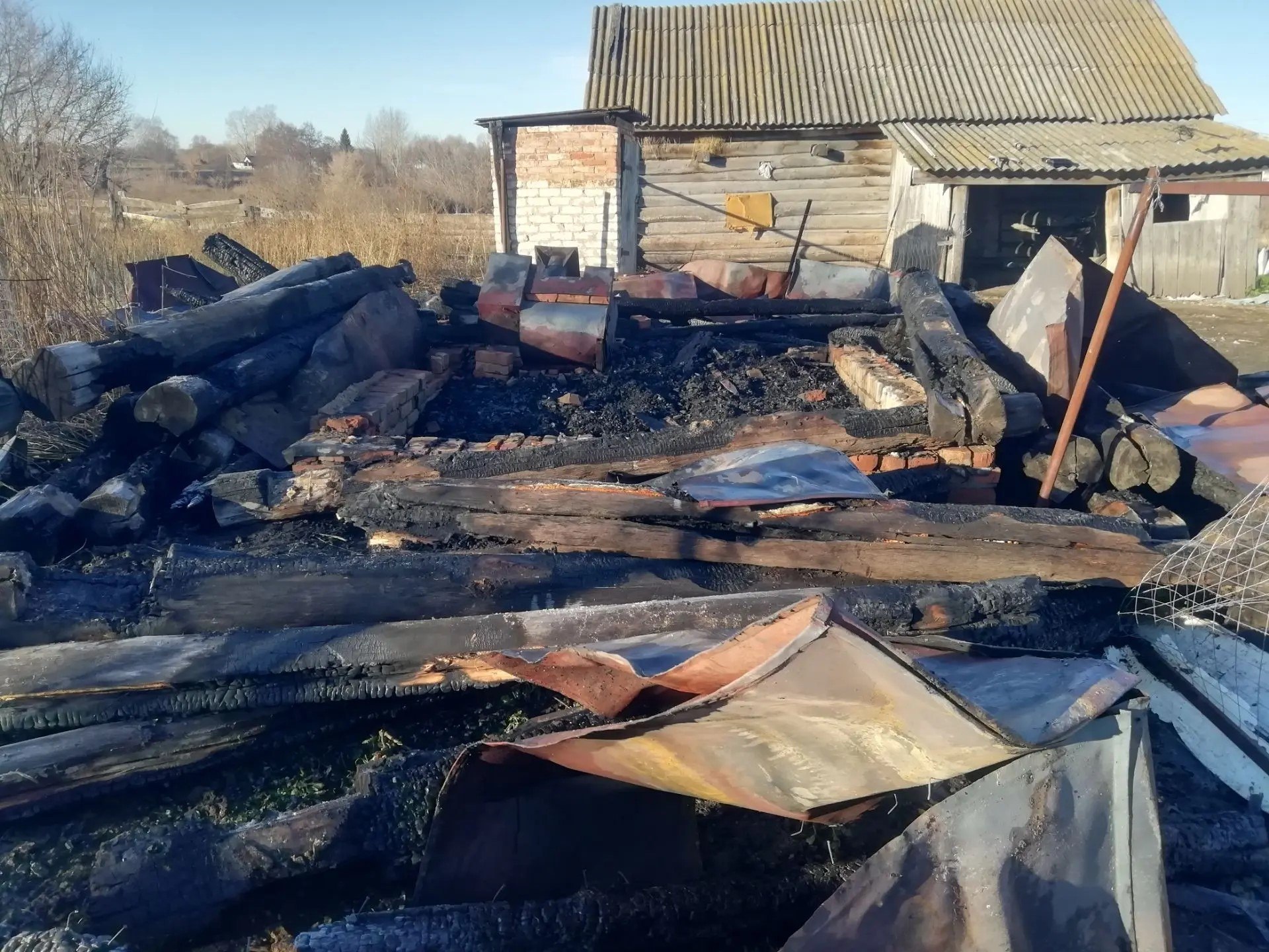 В Нурлатском районе ночью загорелась баня