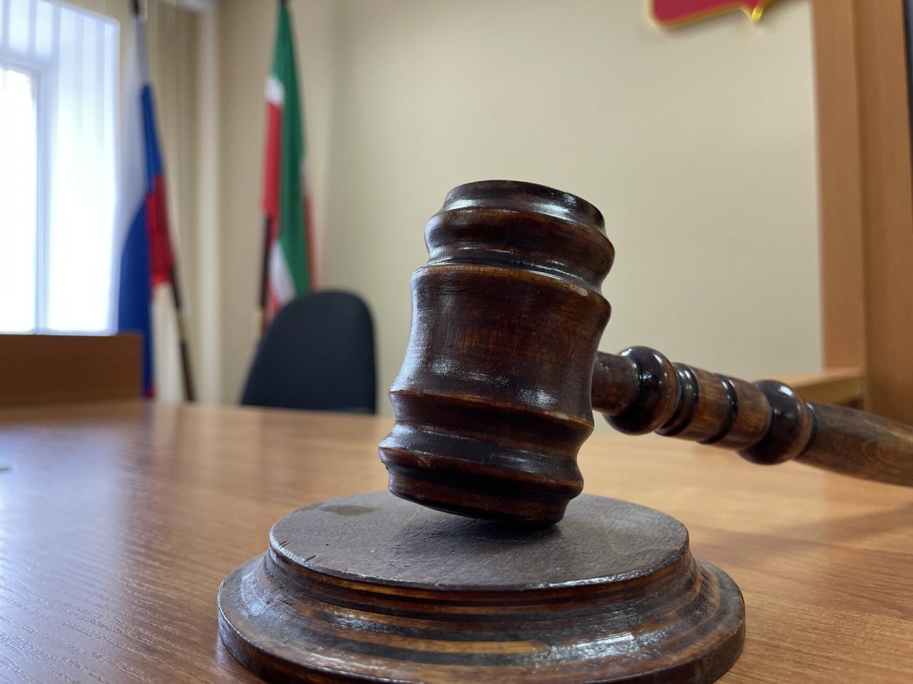 Старшеклассник в Челнах вынес из магазина жилет и продал его