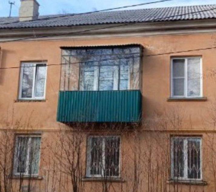 Дом признали аварийным четыре года назад, а люди до сих пор мёрзнут в квартирах
