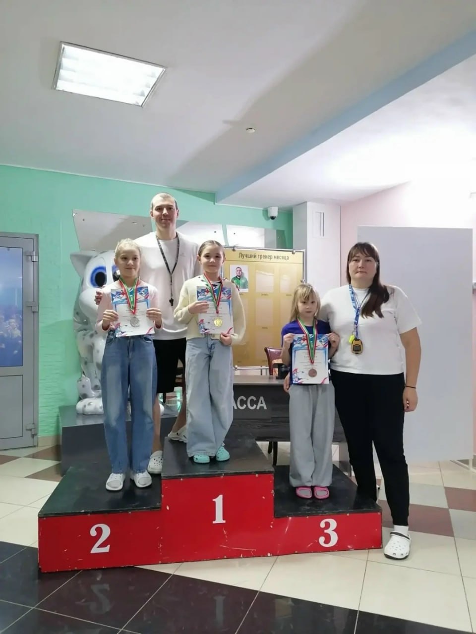 В бассейне «Арча» прошли соревнования ко Дню тренера